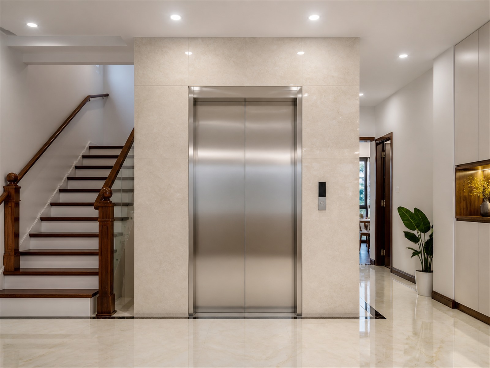Thang máy gia đình được bố trí hài hòa trong không gian sống
